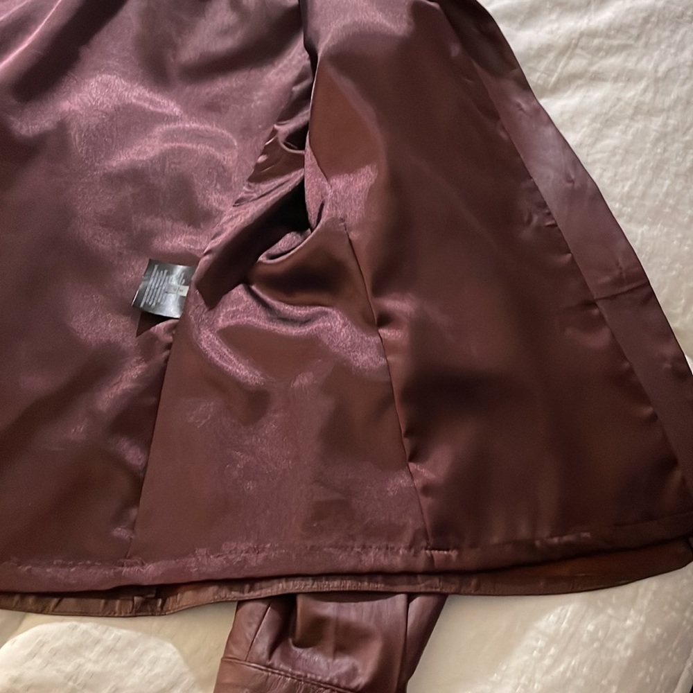 - Worn once stunning soft leather blouse / jacket I paid $395 at Bloomingdales - Picture 8 of 12